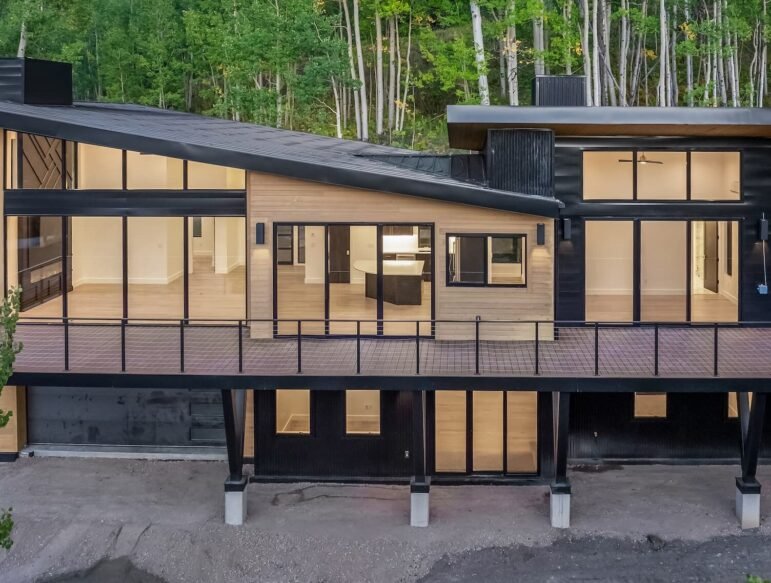 Crested-Butte-Custom-Mountain-Home-Architecture-close-up